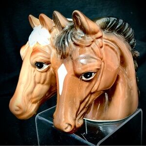 🐎 Vintage Ceramic Double Horse Head Planter – Mid-Century Style Statement Piece